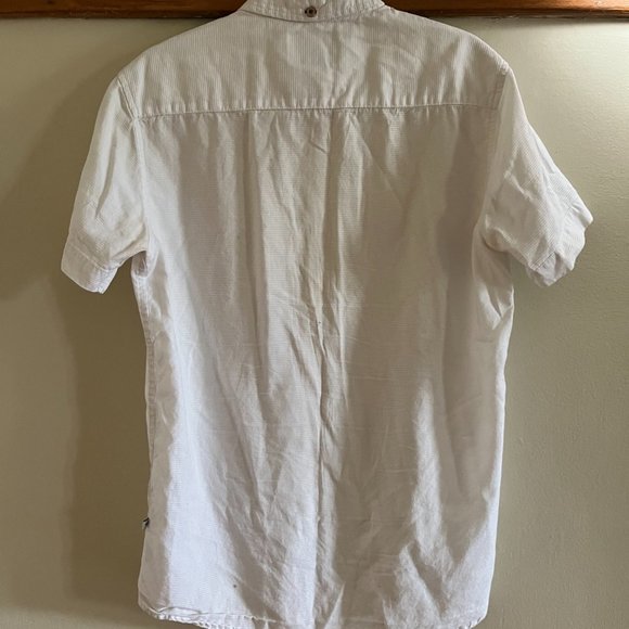 White Seersucker Short-Sleeved Button-Up with Wooden Buttons - Picture 2 of 5